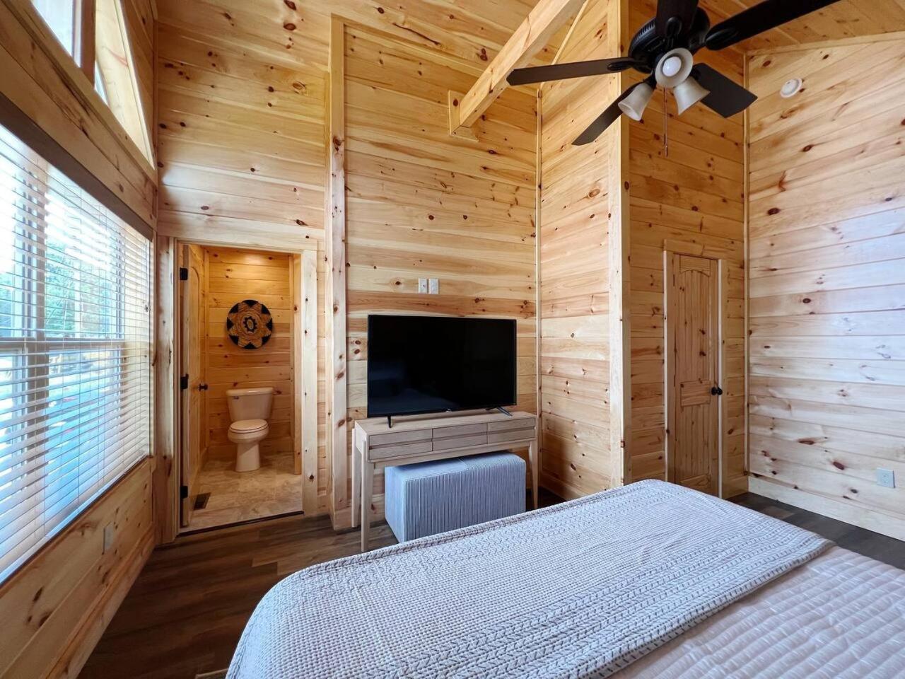 Splendid 2Cabins Sleeps 28 Pool Hot Tub More Pigeon Forge Ngoại thất bức ảnh